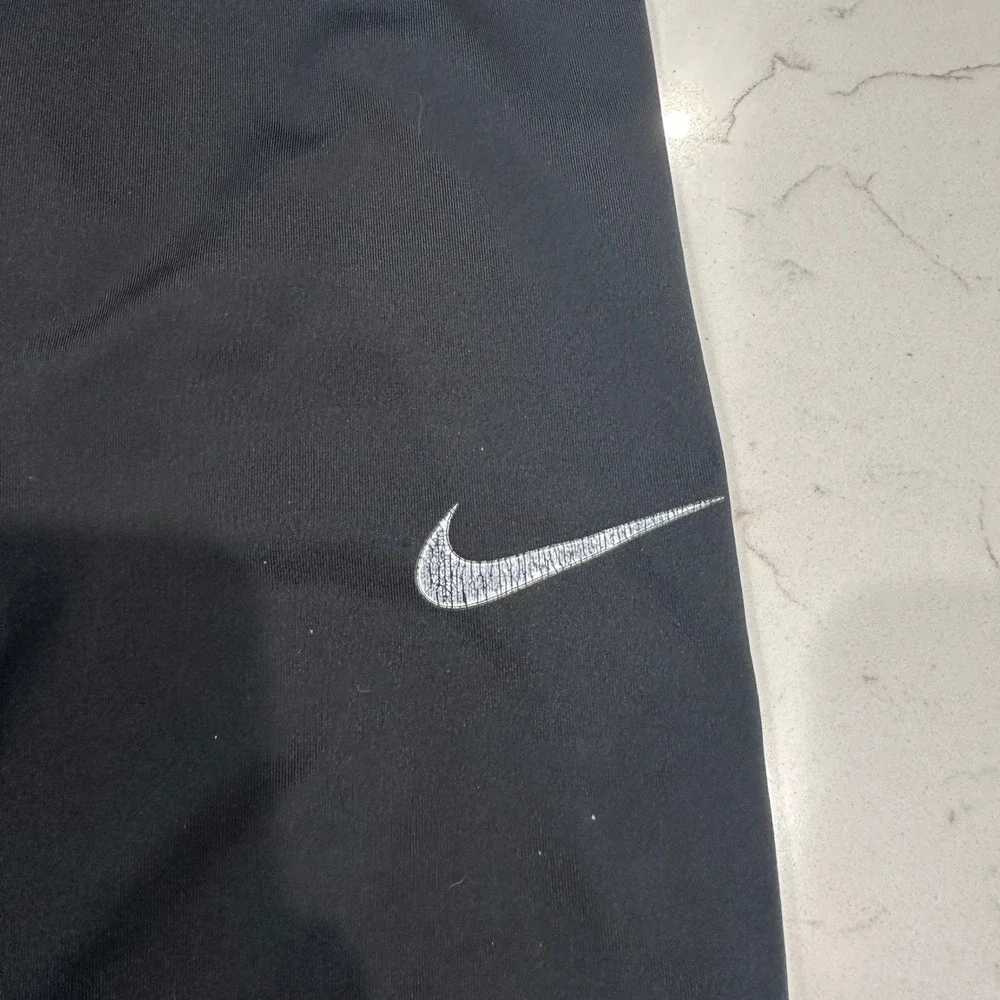 Nike Pro Dri-FIT Women Black Cropped Leggings Athletic Tights Size M 589366-010